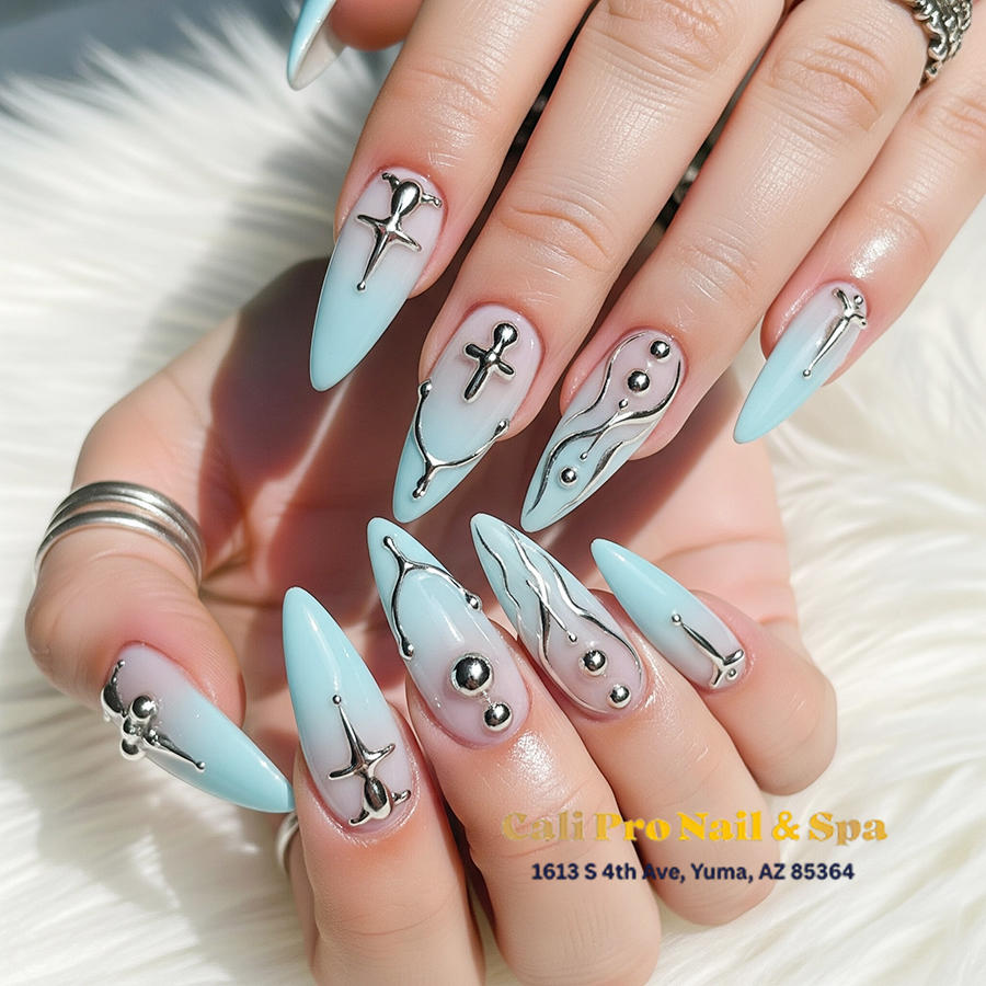 Trendy nail colors